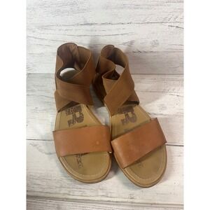 Sorel Tan‎ Leather cross Strap Sandals Size 7.5